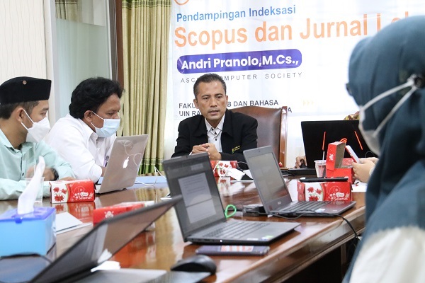 Fakultas Adab dan Bahasa Mengundang Seluruh Pengurus Jurnal di lingkungan UIN Raden Mas Said Surakarta