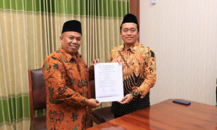 Serah Terima Jabatan Dekan Fakultas Adab dan Bahasa UIN Raden Mas Said Surakarta