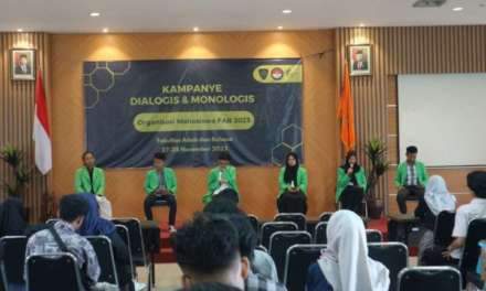 Perayaan Re-Organisasi Mahasiswa KM-FAB: Kampanye Dialogis  di Fakultas Adab dan Bahasa